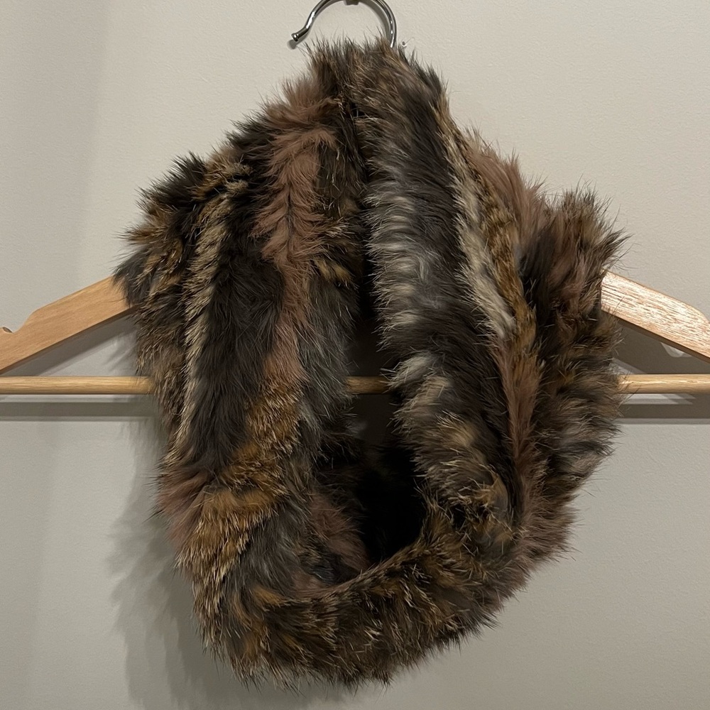 Soft fur neck scar, like new